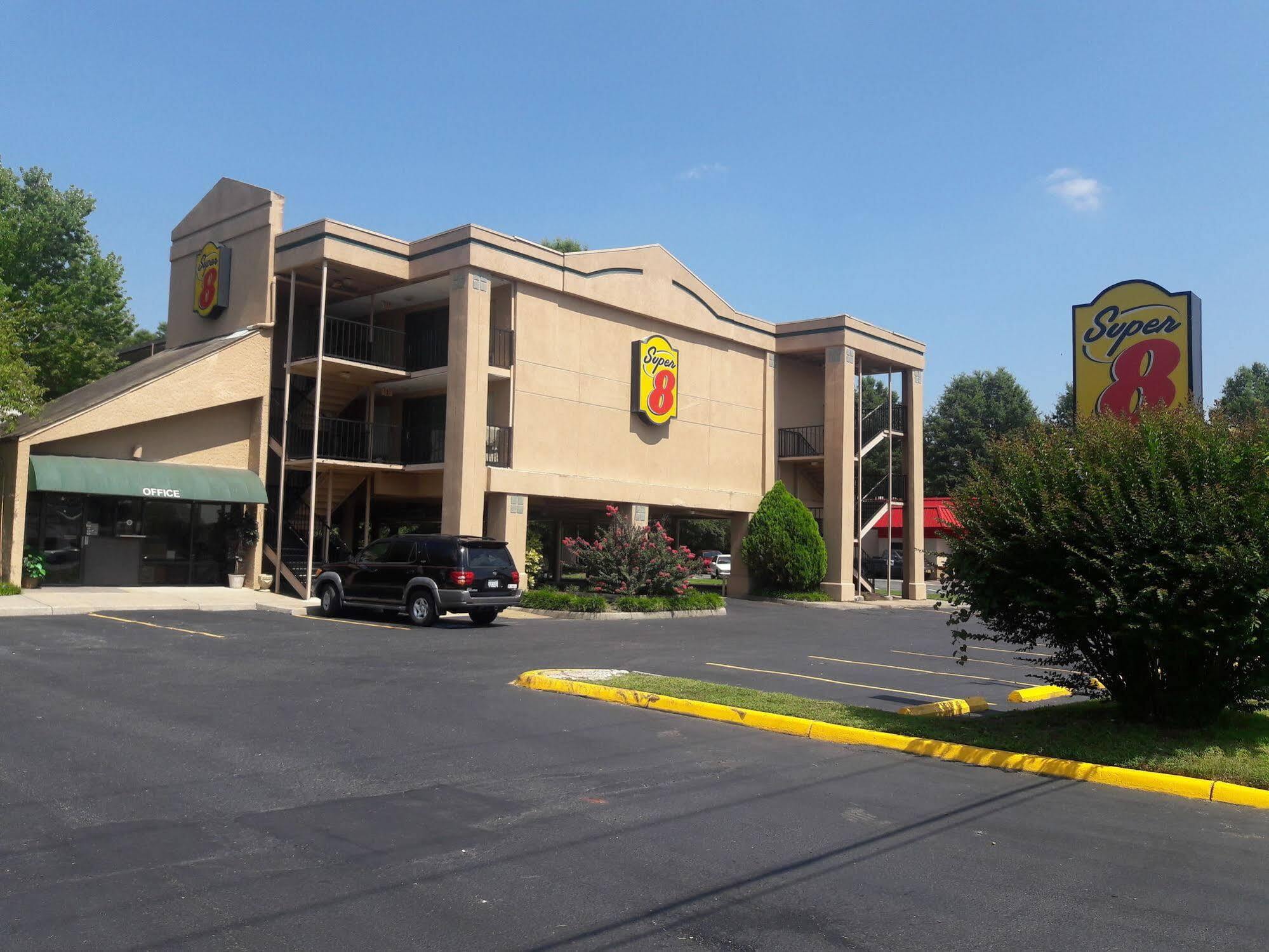 Norge Super Inn Williamsburg المظهر الخارجي الصورة